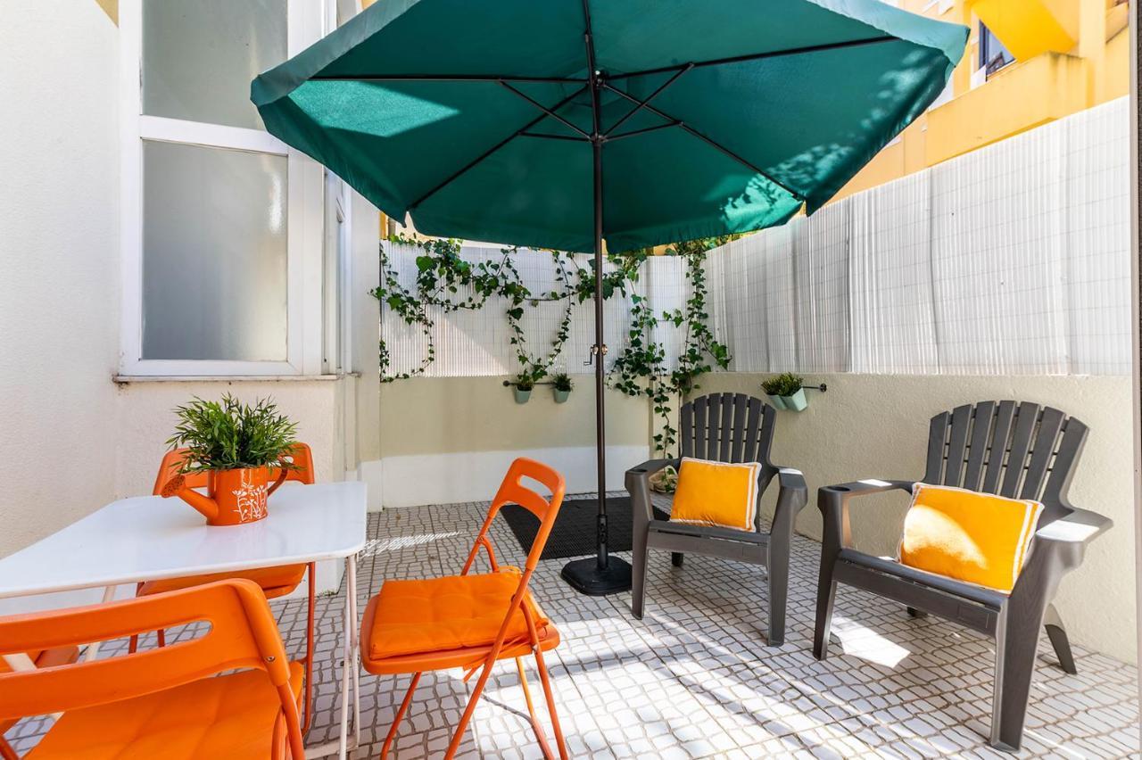 Alm- Spacious. Sunny. Patio. Quiet Area. Fast Wifi Lisboa Eksteriør billede